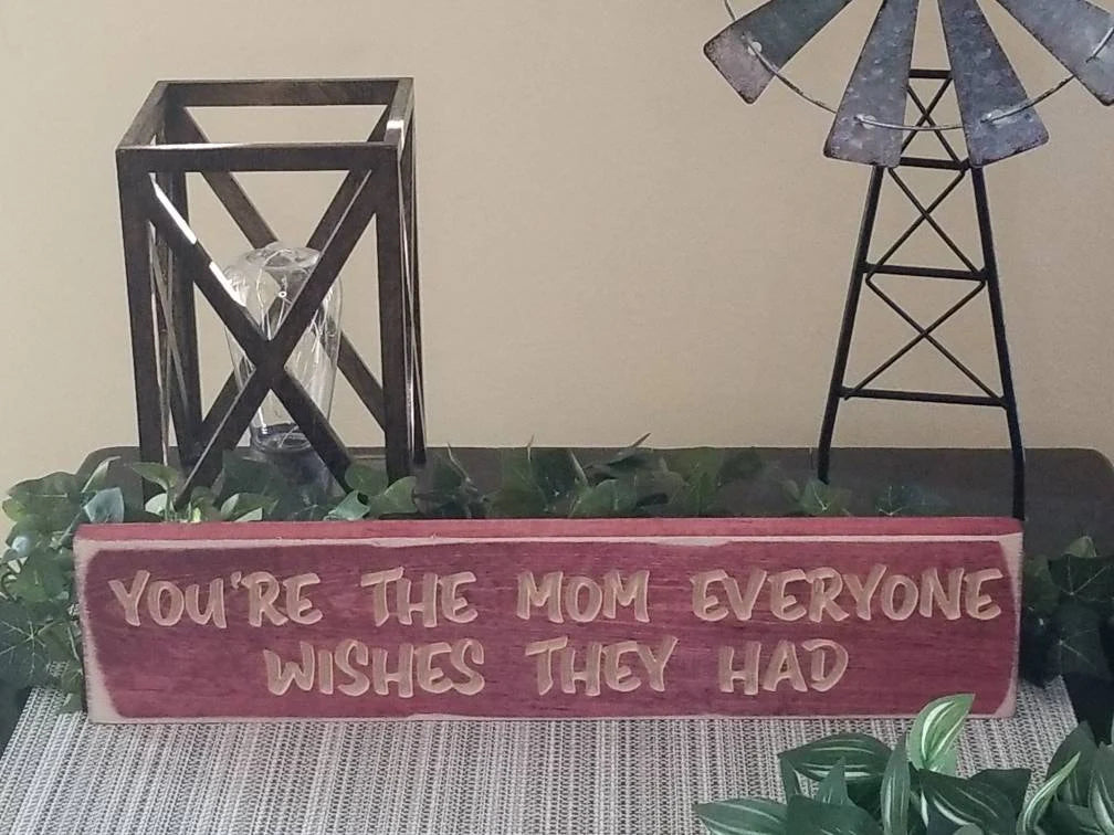 Family appreciation sign, mom wall quote, meaningful mom sign, heartfelt wooden mom sign.
