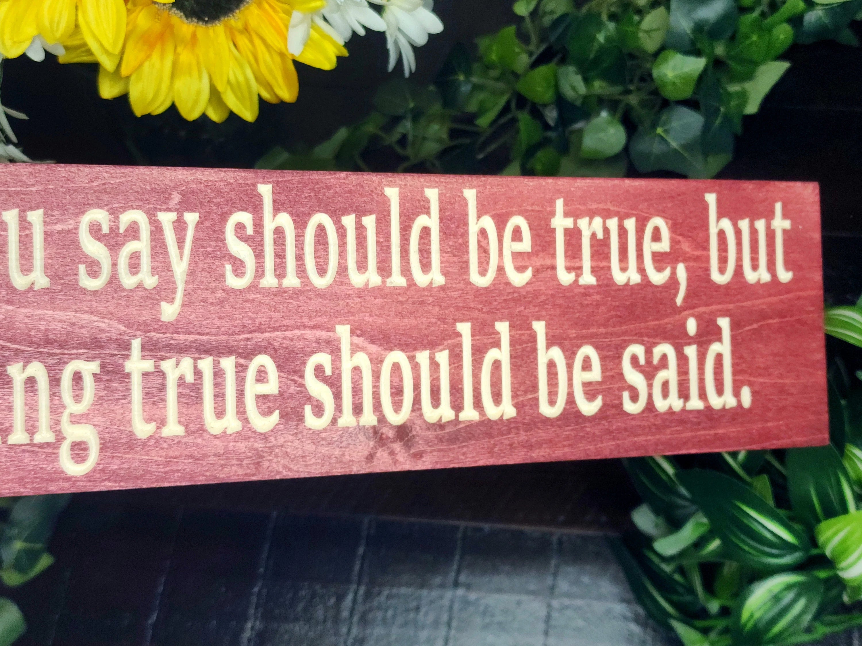Thoughtful wall art for study rooms promoting wisdom and mindful communication.
